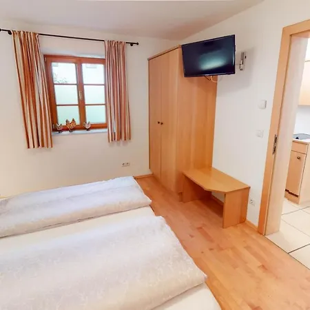 Guest house Fruehstueckspension Herzog Zu Laah 4*
