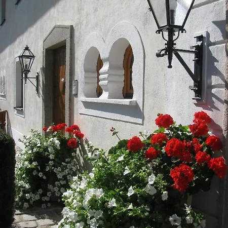 Konukevi Fruehstueckspension Herzog Zu Laah