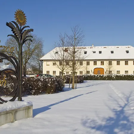 Fruehstueckspension Herzog Zu Laah Konukevi Ansfelden