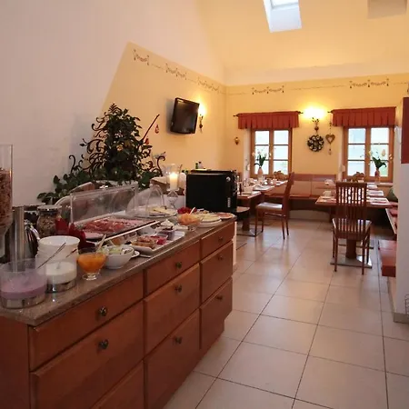 Konukevi Fruehstueckspension Herzog Zu Laah 4*